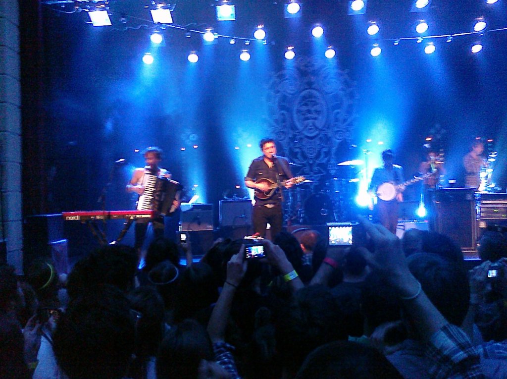 Concert Report: Mumford & Sons (Sun); Chanticleer&nbsp;(Mon)